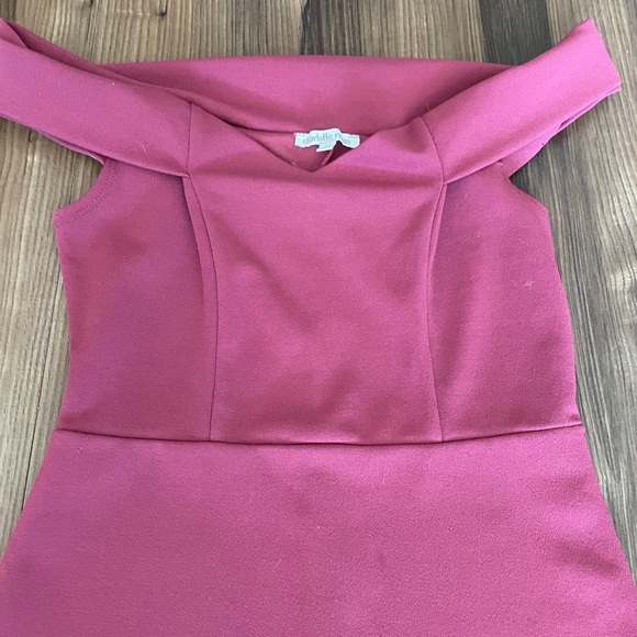 Off-Shoulder Pink Dress - Picture 3 of 4